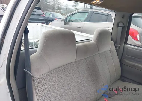 1995 Chevrolet S Truck S10 z USA, uszkodzony, nr VIN 1GCCS1448S8137721